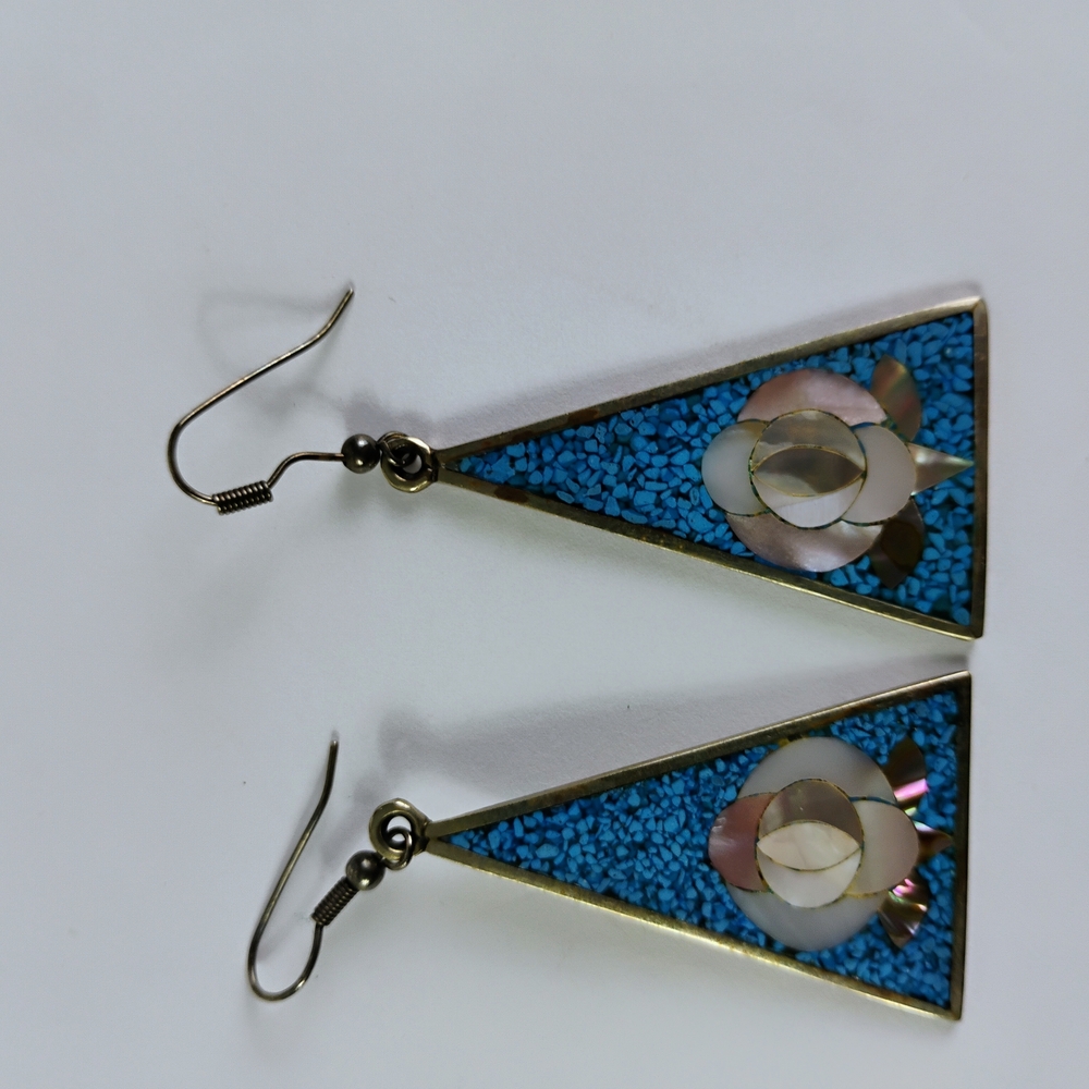 Floral Vintage Earrings Crushed Turquoise & Abalone Inlaid Flower Mexican Alpaca